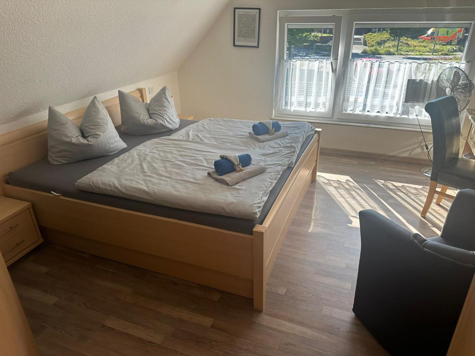 Zentrale Doppelbettzimmer Nordenham Exterior photo